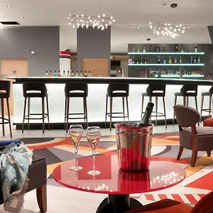 https://hotel-alhena.hotels-rhonealpes.com